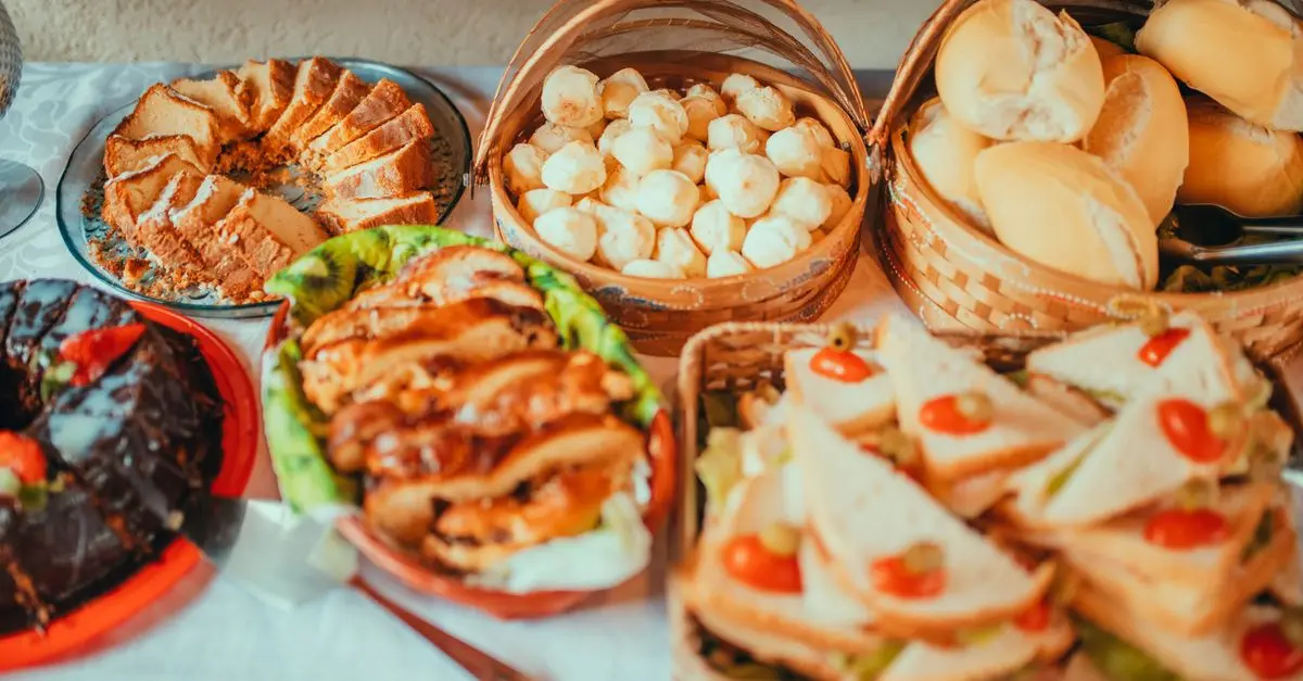 10 Recettes d'Apéritifs Cuisinés à la Maison Pour Éblouir Vos Invités