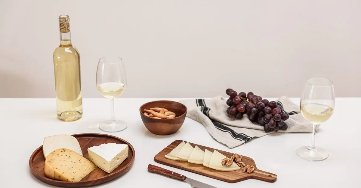 Comment Créer un Apéritif Minimaliste et Élégant
