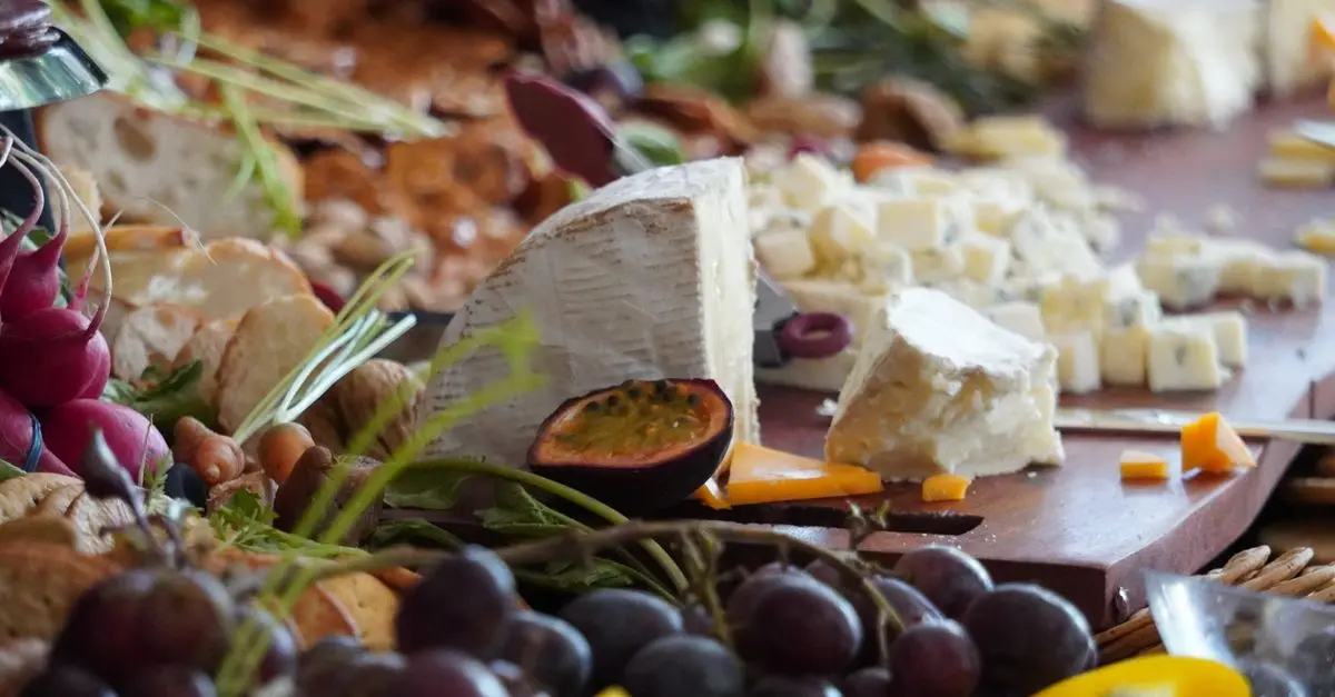 Comment Créer un Apéritif Équilibré en Saveurs et Textures