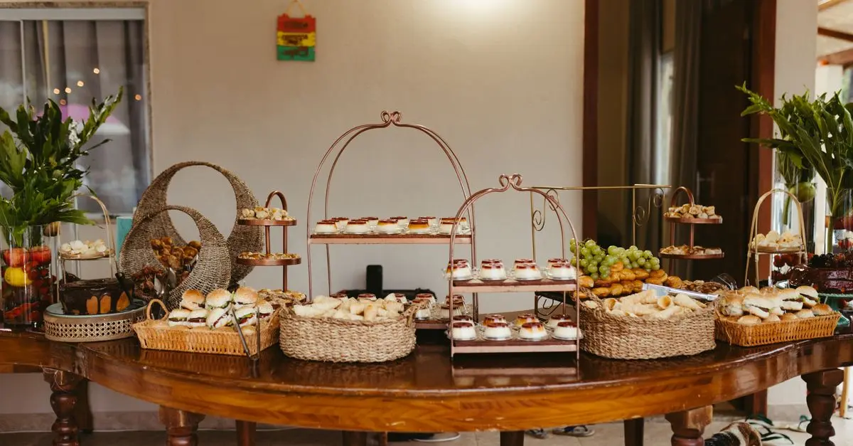 Comment Organiser un Apéritif Équilibré et Savoureux