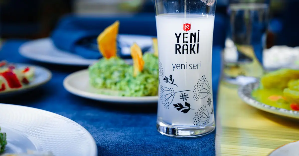 Comment Choisir des Verres Parfaits pour vos Apéritifs