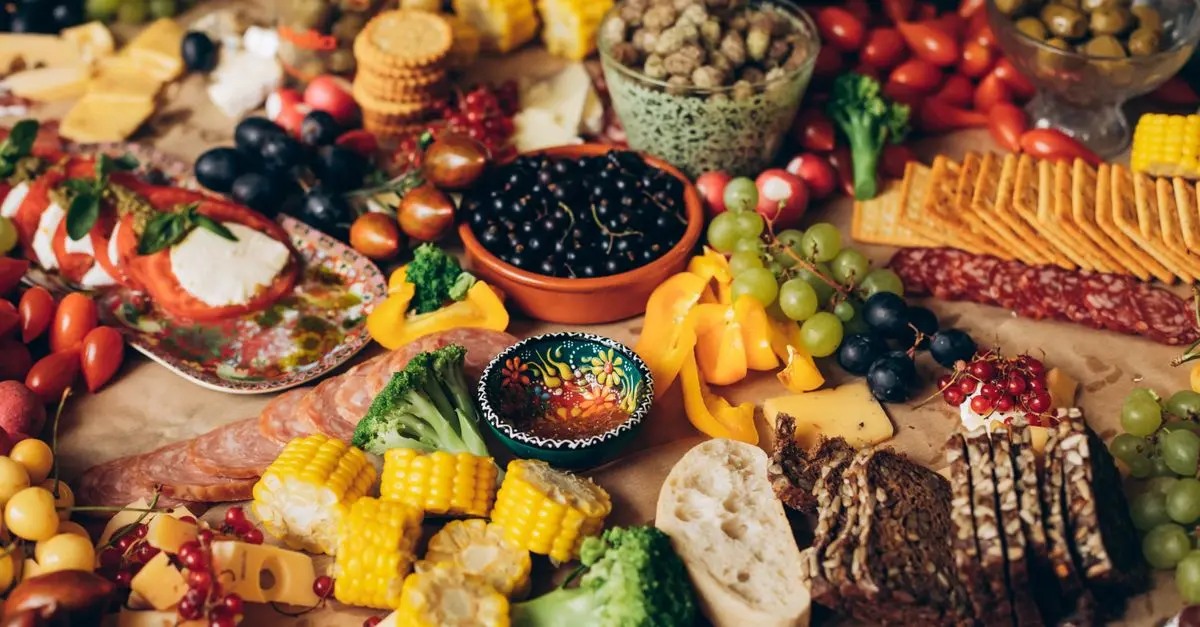 Les 10 meilleures recettes de dips pour sublimer vos apéritifs