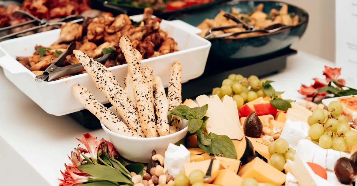 Les Secrets pour Créer un Apéritif Dîner Étonnant