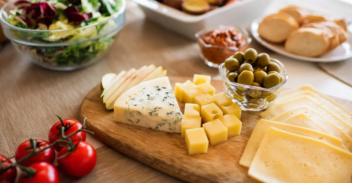 10 Recettes Faciles pour des Moments Apéritifs Réussis