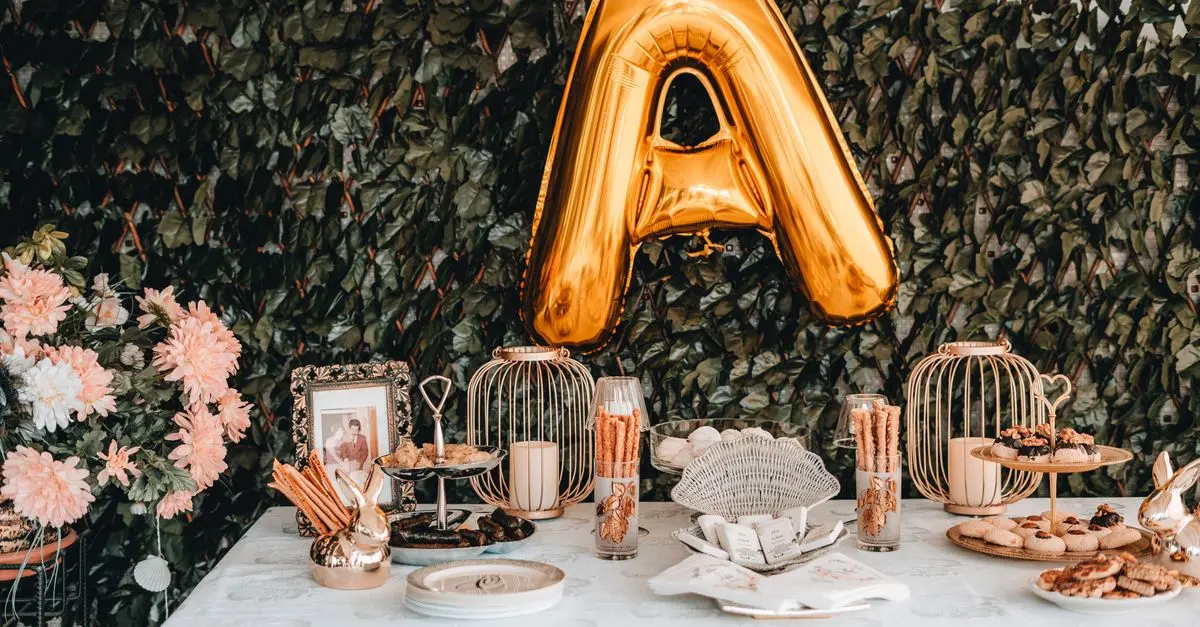 Comment Créer un Apéritif à Thème pour Éblouir Vos Invités