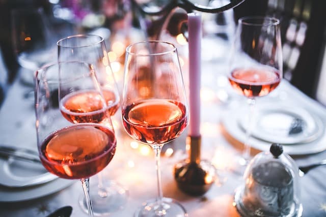 5 Astuces Créatives pour Rendre Vos Moments Apéritifs Uniques