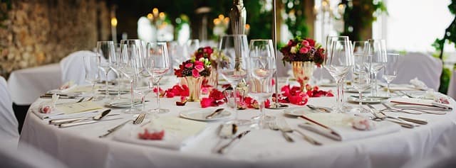 Comment Organiser un Apéritif Dégustation pour Vos Invités